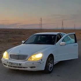 Mercedes-Benz S-Class 2000