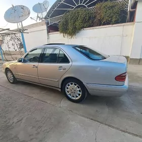 Mercedes-Benz 230E 1999