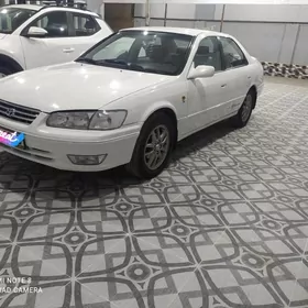 Toyota Camry 2001