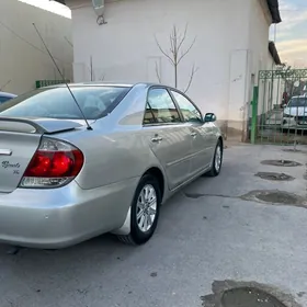 Toyota Camry 2004
