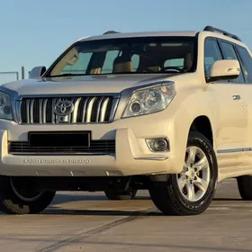 Toyota Land Cruiser Prado 2013
