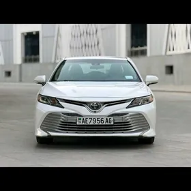 Toyota Camry 2018