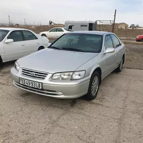 Toyota Camry 2001
