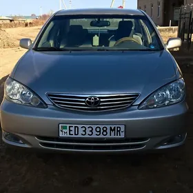 Toyota Camry 2004
