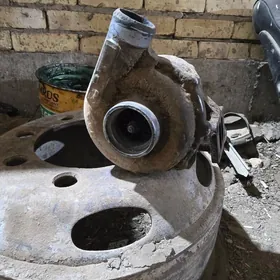 Gigant mator turbina