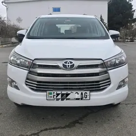 Toyota Innova 2020