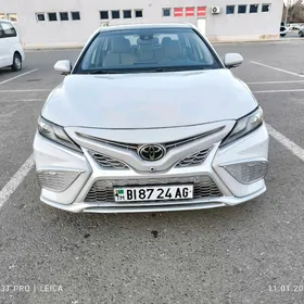 Toyota Camry 2022