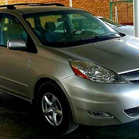 Toyota Sienna 2008