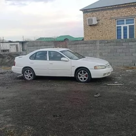 Nissan Altima 2001