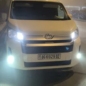 Toyota Hiace 2020