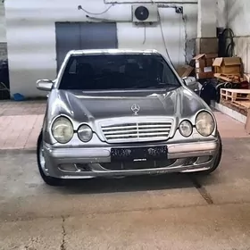 Mercedes-Benz E320 1997
