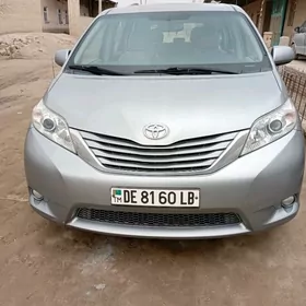 Toyota Sienna 2012