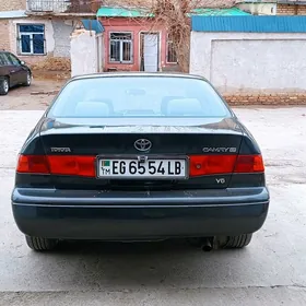 Toyota Camry 2001