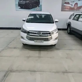 Toyota Innova 2020
