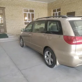Toyota Sienna 2005