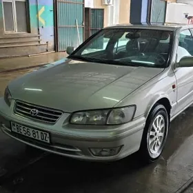 Toyota Camry 2000