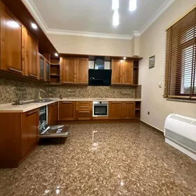 Elitny Nebitgaz 2 et Нефтегаз