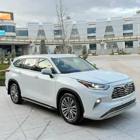 Toyota Highlander 2020