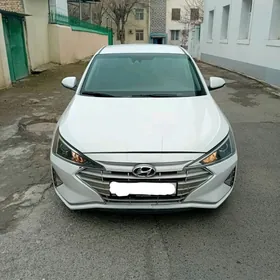 Hyundai Elantra 2020