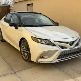 Toyota Camry 2023