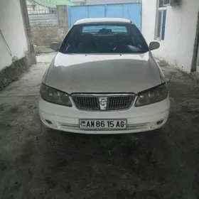 Nissan Sunny 2004