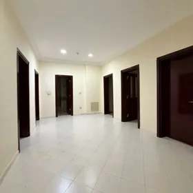 Подвойская 4 ком 4 этаж