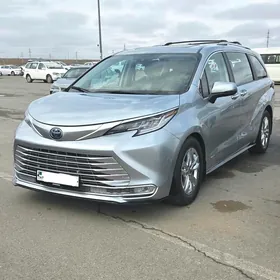 Toyota Sienna 2021