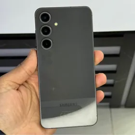 Samsung S24fe 8/128gb