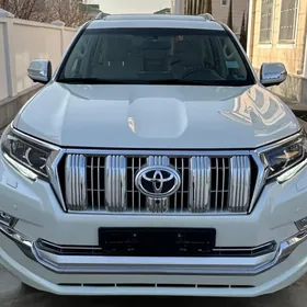 Toyota Land Cruiser Prado 2022