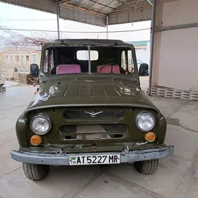 UAZ 469 1998