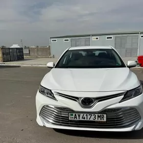 Toyota Camry 2020