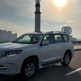 Toyota Land Cruiser Prado 2022