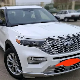 Ford Explorer 2022