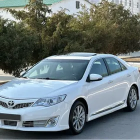 Toyota Camry 2014