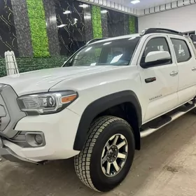 Toyota Tacoma 2017