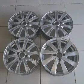 15 lik 4 bolt karolla disga.