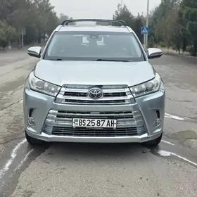 Toyota Highlander 2019
