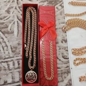 gyzyla menzes kardinal braslet