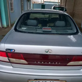 Infiniti I30 1998