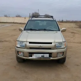 Infiniti QX4 2002