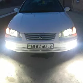 Toyota Camry 2000