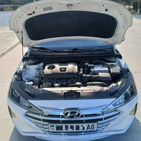 Hyundai Elantra 2020