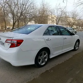 Toyota Camry 2014