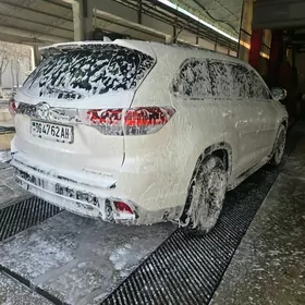 Toyota Highlander 2018