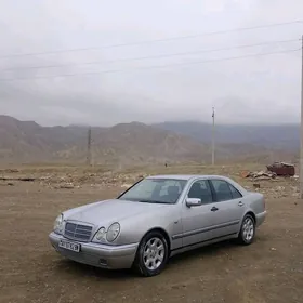 Mercedes-Benz E320 1998