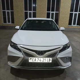 Toyota Camry 2021