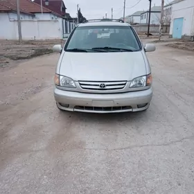 Toyota Sienna 2002