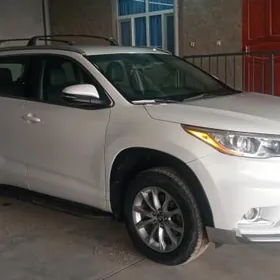 Toyota Highlander 2016