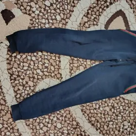 спортивный костюм