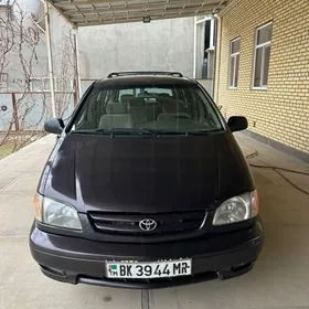 Toyota Sienna 2002